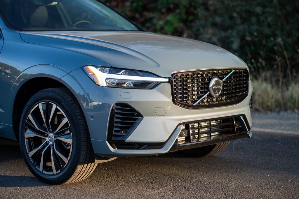 2023 Volvo XC60 Recharge AWD review: Fast and mostly fresh