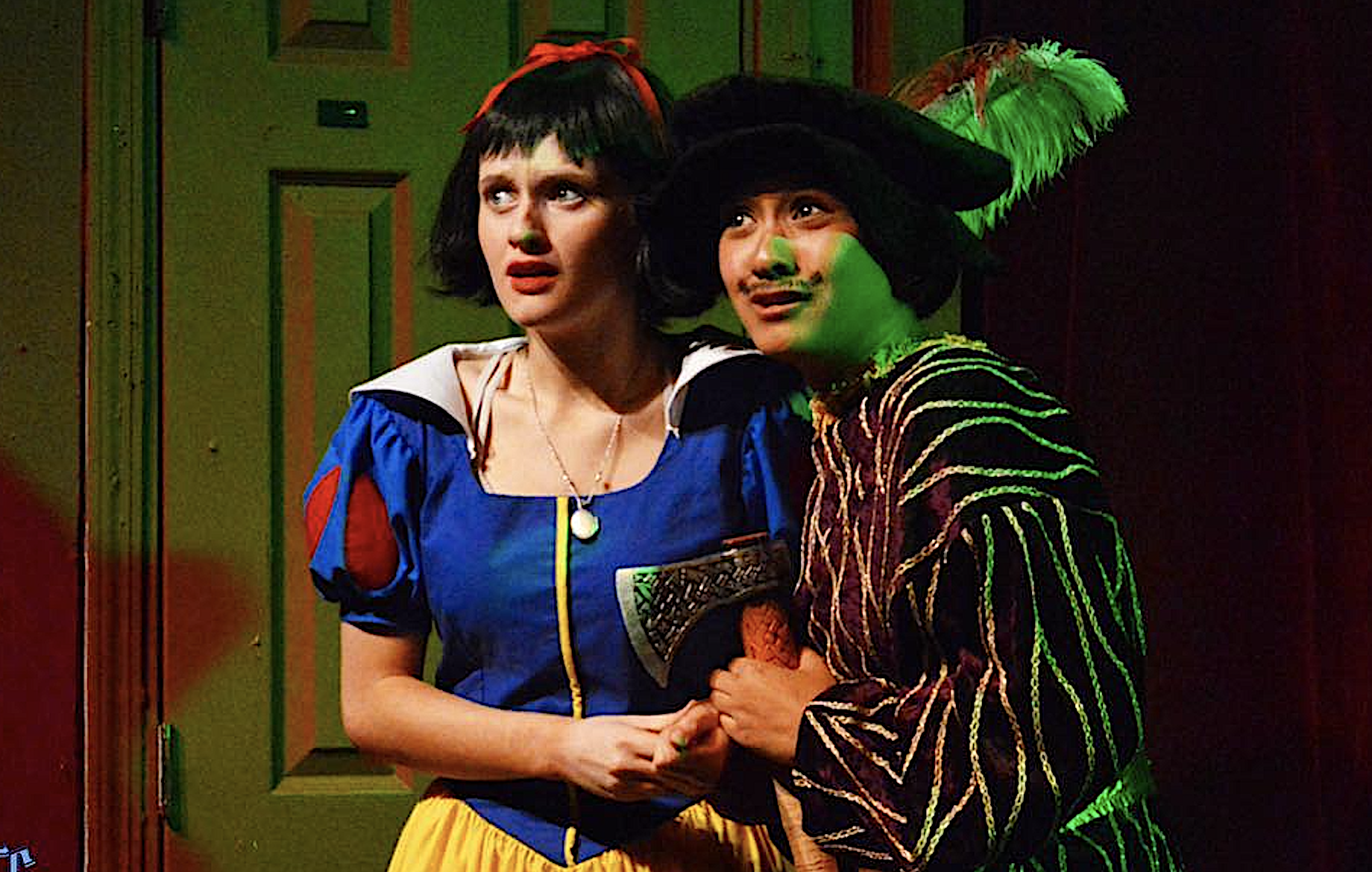 Last weekend for Snow White at Sutter Street Theatre
