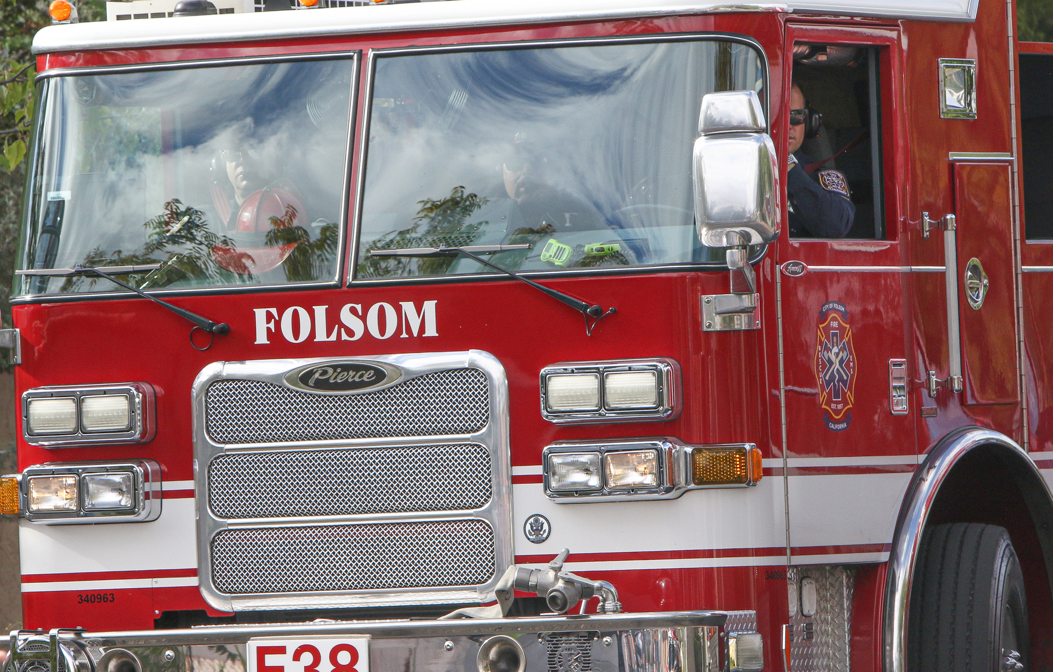 Folsom units respond to vegetation fire near Lake Natoma