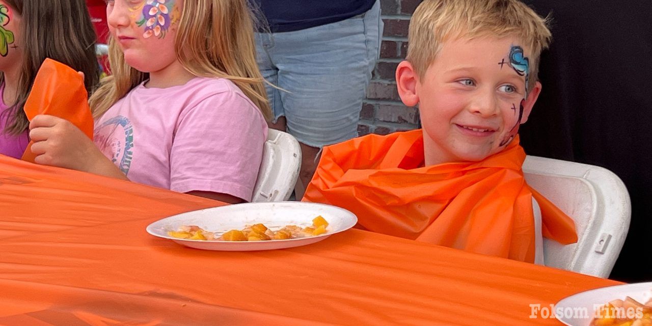 Thousands embark on Historic Folsom for Peach Festival