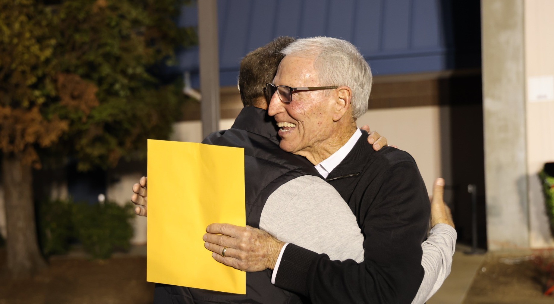 Folsom Middle School facility named to honor educator Robert Mange 