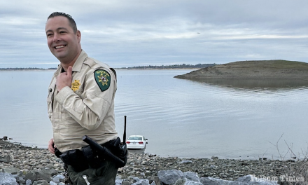 Deputy rescues elderly man from sinking car in Folsom Lake