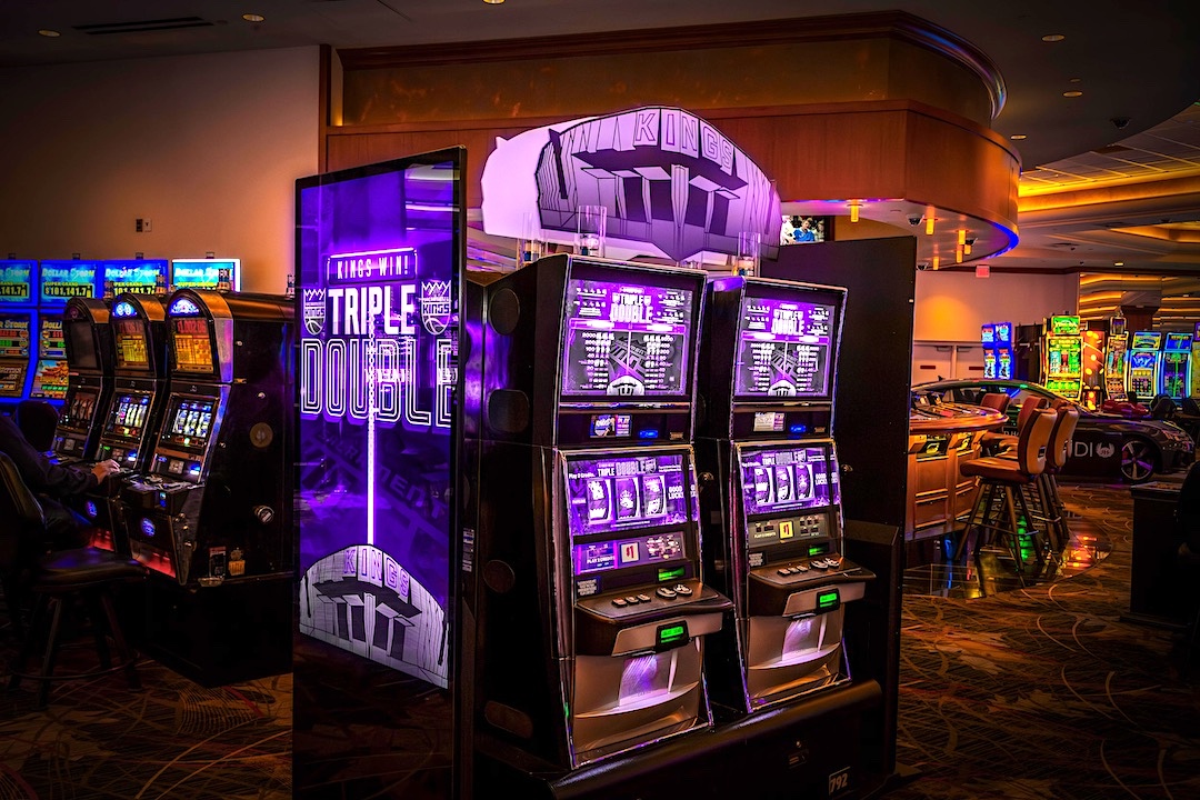 Sacramento Kings, Red Hawk Resort Casino unveil themed slot machines