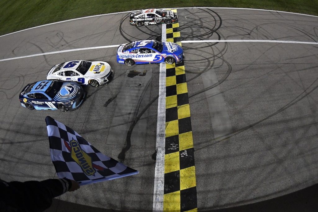 Image for display with article titled Elk Grove’s Larson Scores Closest Win in NASCAR History