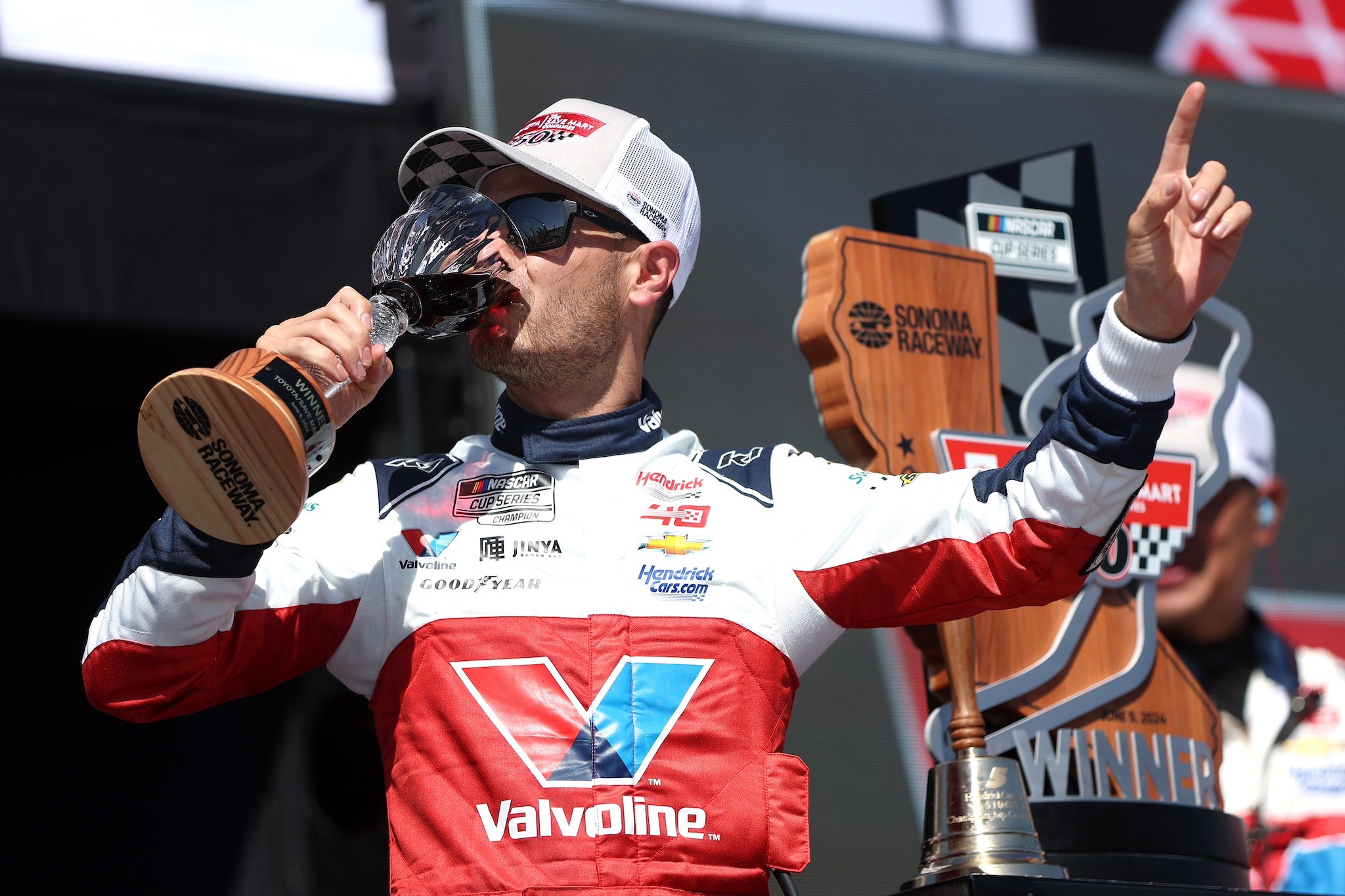 Kyle Larson earns second home track win as NASCAR invades Sonoma