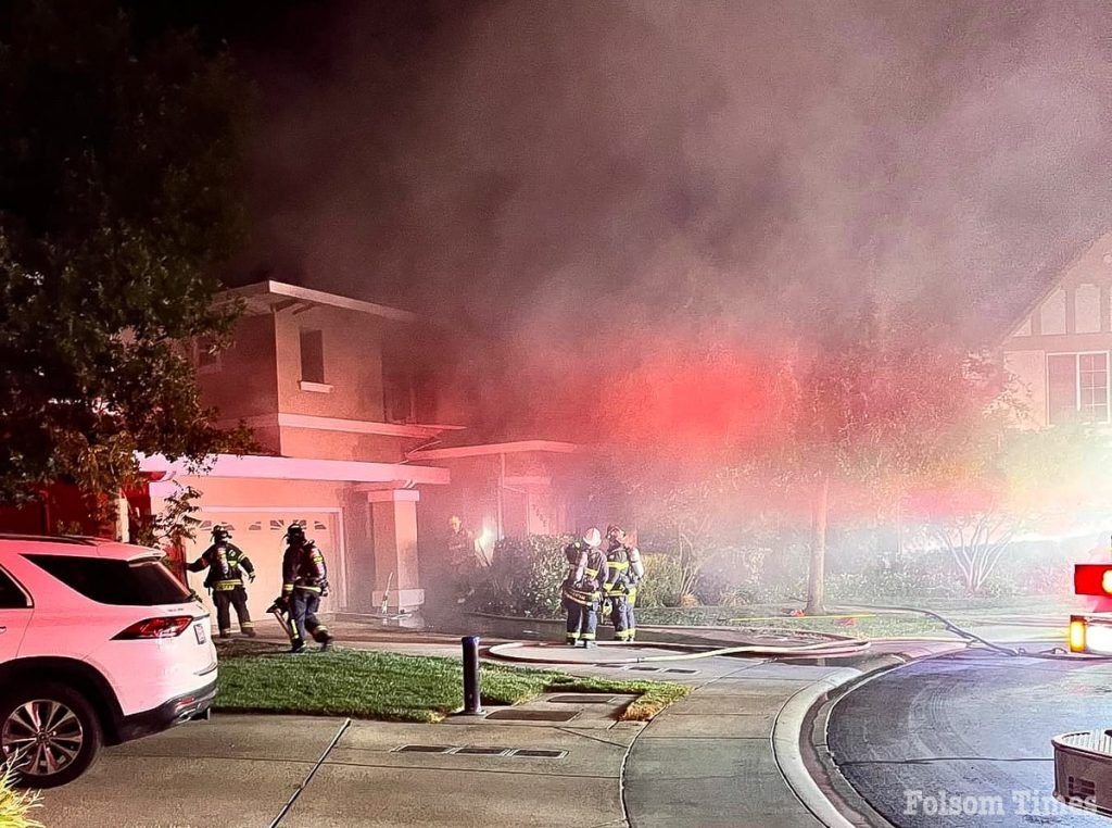 Image for display with article titled Early Morning Fire Damages El Dorado Hills Home