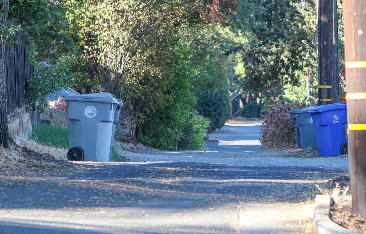 Parking could soon be prohibited in Historic Folsom alleys ahead