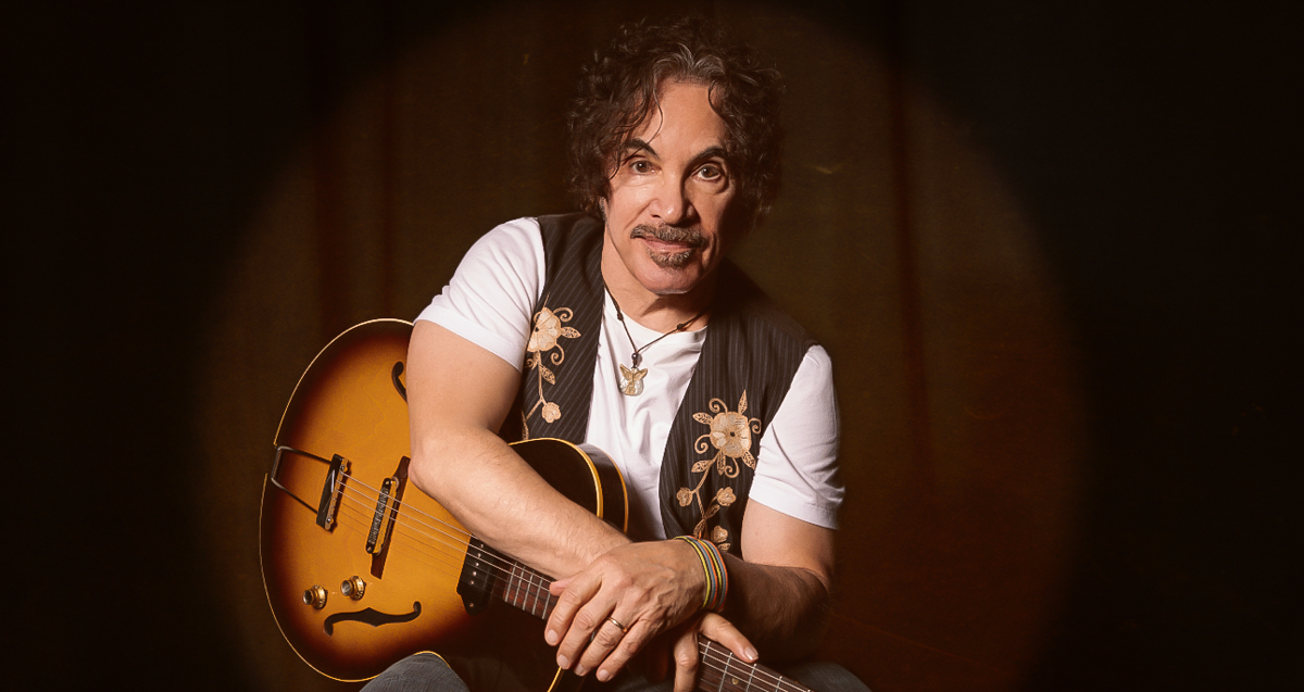 John Oates brings legendary sound to Crest Theatre