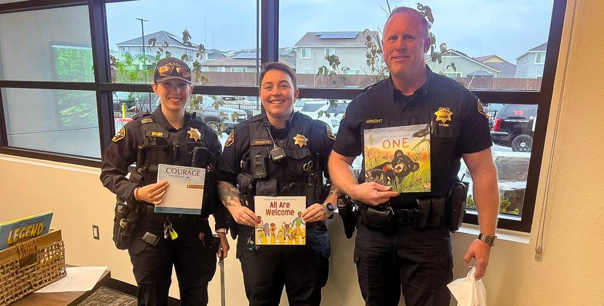 Folsom Police hits the classroom to celebrate Read Across America