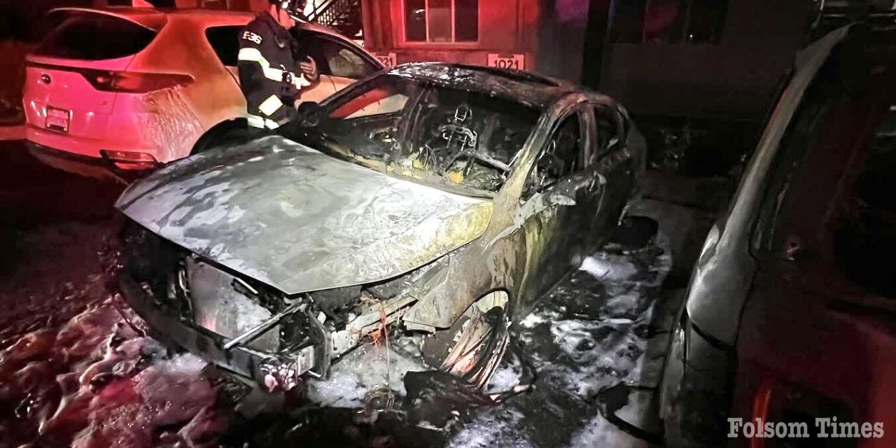 Firefighters snuff Folsom Ranch Drive 2 car blaze
