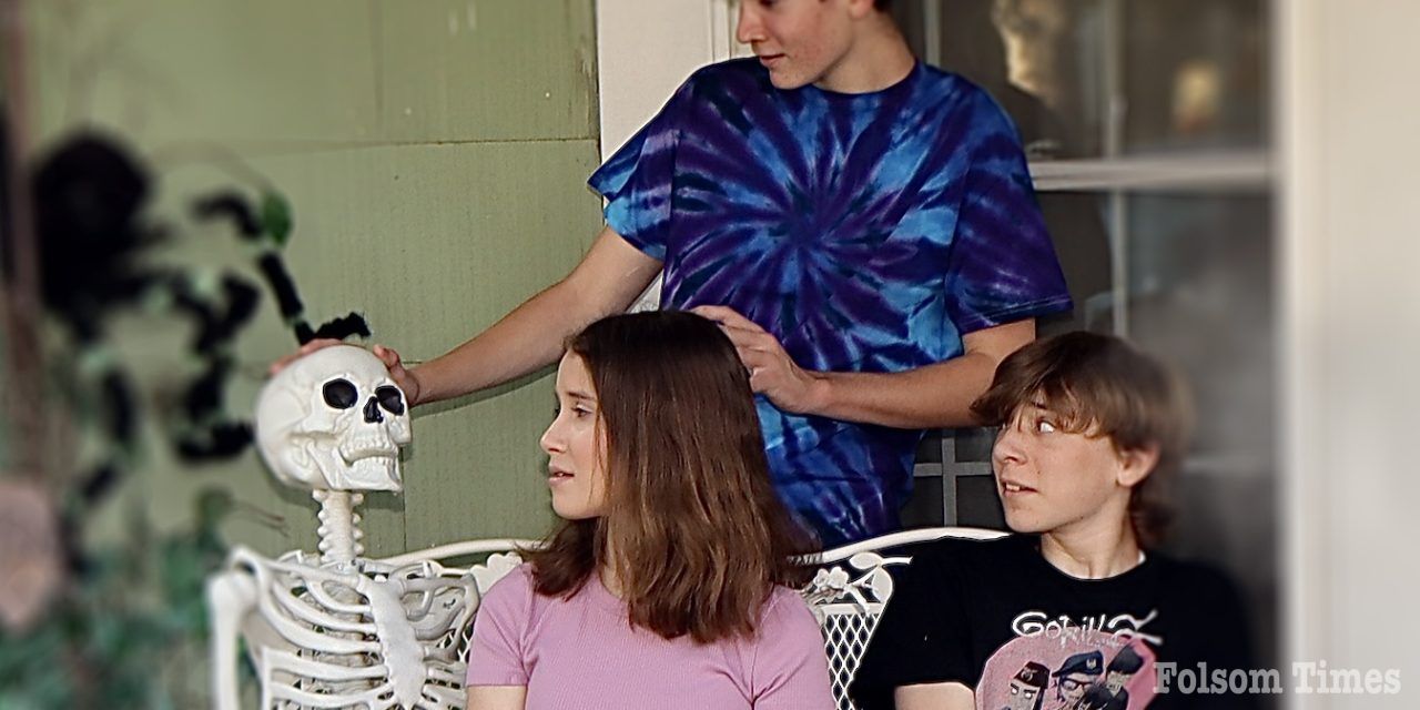 Haunted Houses brings courage and imagination to Sutter Street Theatre