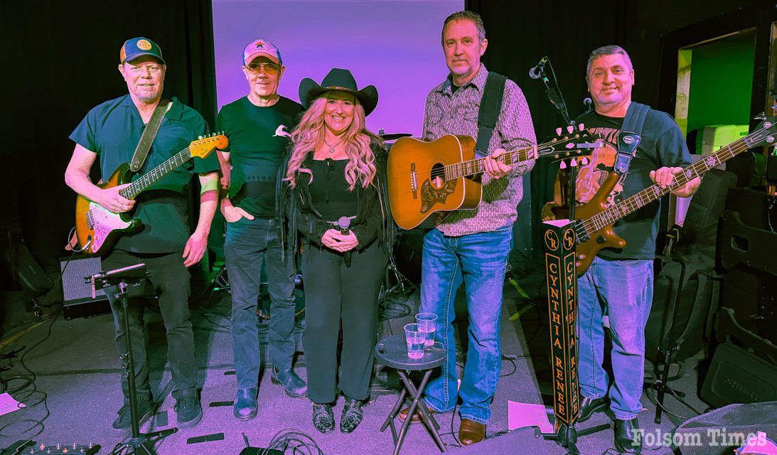 Cynthia Renee brings rockin’ modern country to Red Hawk stage