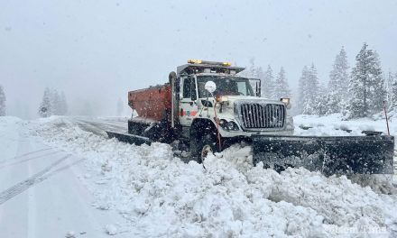 Sierra blizzard halts I-80,US 50 indefinitely;10 skiers remain missing