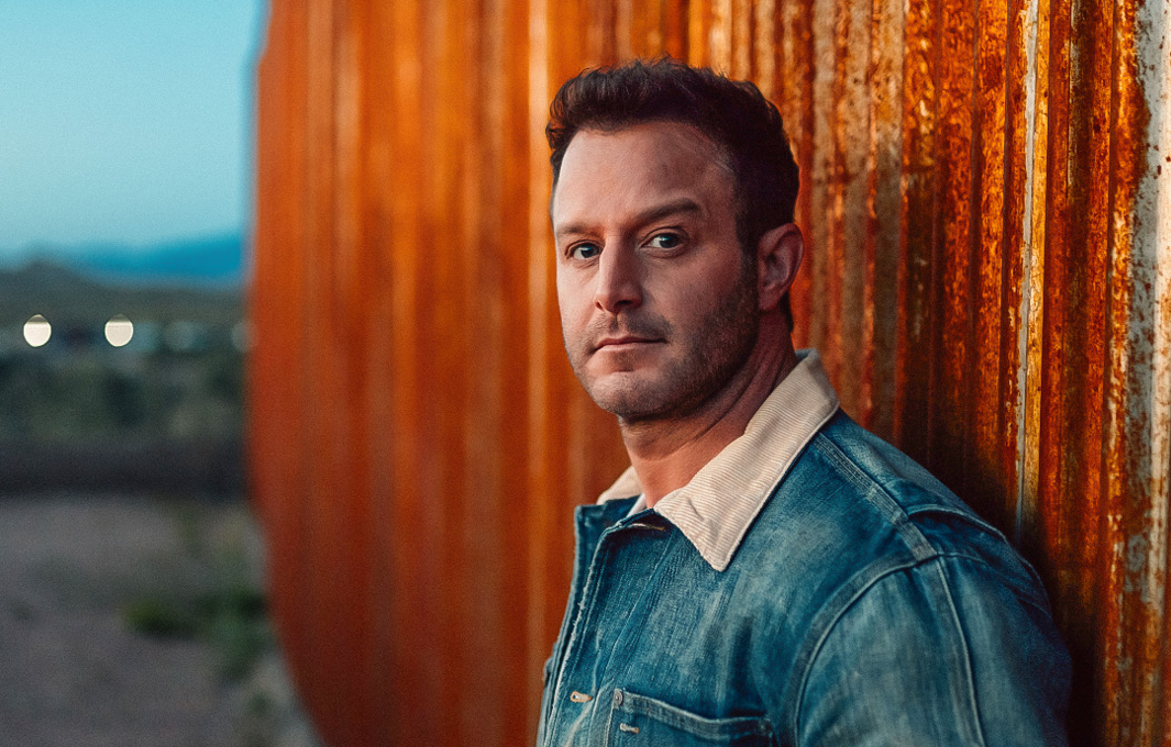 Easton Corbin brings neotraditional country sound to Harris Center