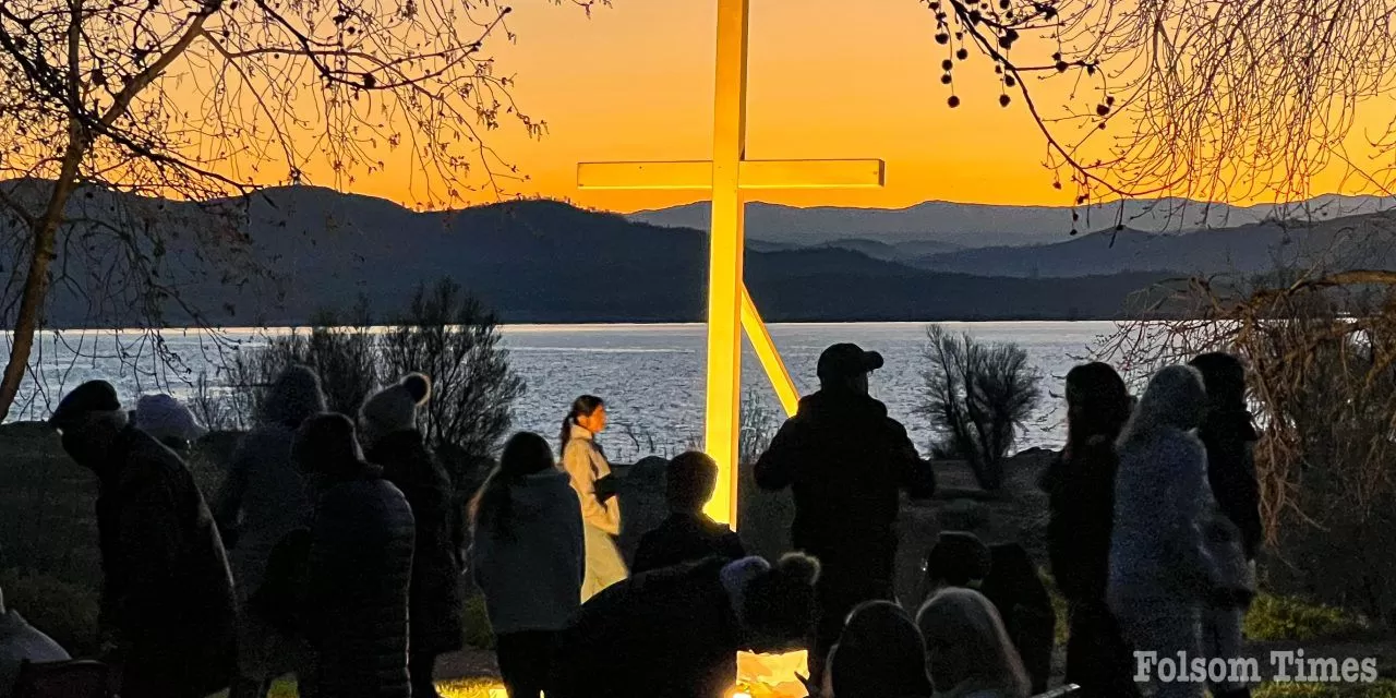 VIDEO: Several hundred gather at Folsom Lake for Easter Sunrise 