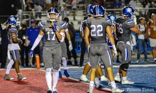 Game night roundup: Folsom beats Oak Ridge 42-21, Vista shuts out El Camino