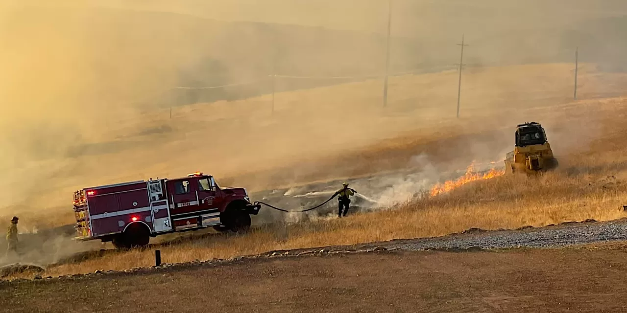 Fatal Monday accident, wildfire halts commute near El Dorado Hills