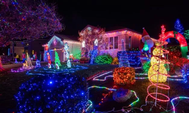 Tour Folsom’s Holiday Light entries as Judging Wraps Up