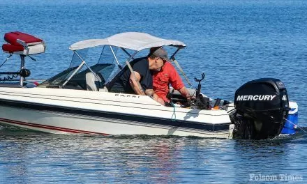 State Parks, boaters dealing with oily substance in Folsom Lake 