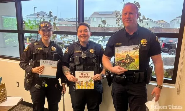 Folsom Police hits the classroom to celebrate Read Across America