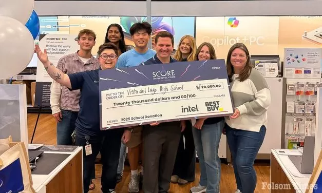 Vista del Lago High earns $20K Best Buy shopping spree through Intel competition