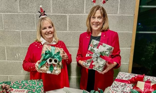 Folsom Rotarians host gift-wrapping fundraiser to benefit Twin Lakes Food Bank