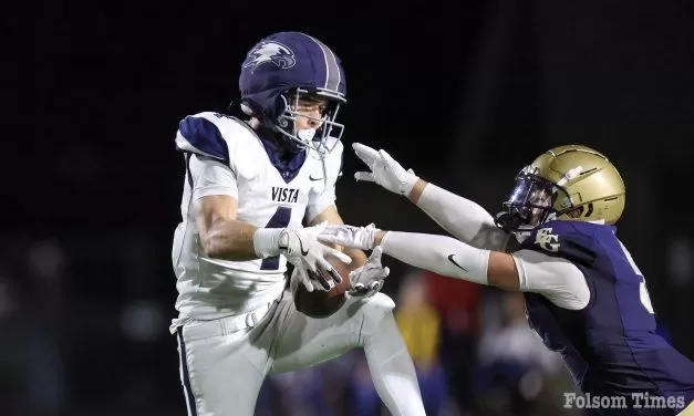 Vista Del Lago scores Gritty Bowl Game Win Over Elk Grove