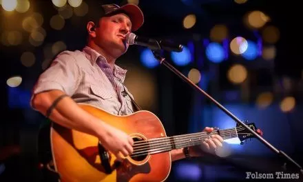 Dustin Saylor brings modern country storytelling to Red Hawk stage Saturday