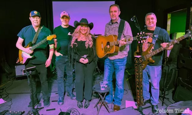 Cynthia Renee brings rockin’ modern country to Red Hawk stage