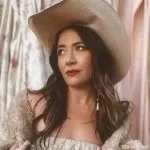 Hannah Juanita brings classic country sound to Folsom Hotel Saloon